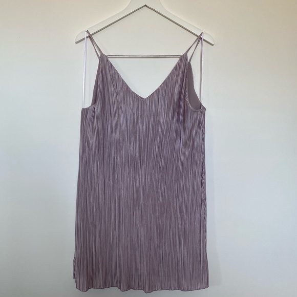Streetwear Society lilac spaghetti strap dress-Size Medium-Excellent Condition - Picture 4 of 4